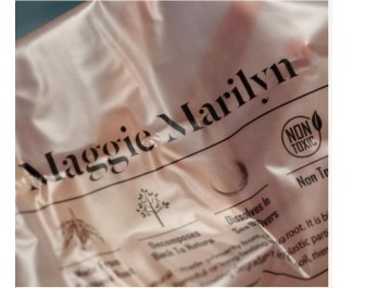 Everlane还与台湾小蝌蚪视频黄污和日本的机构合作